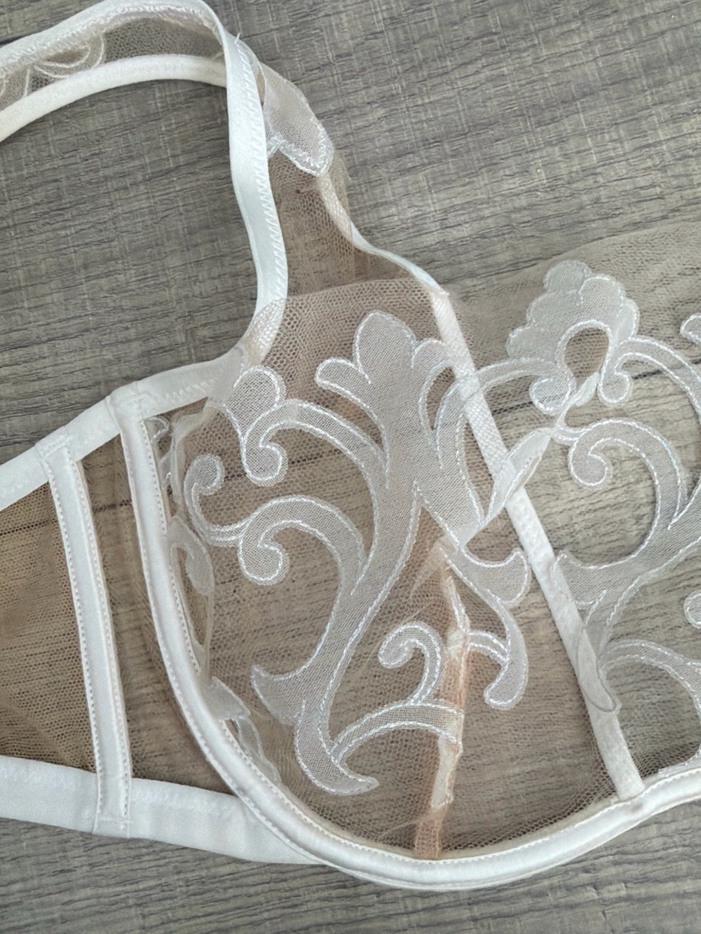 Agent Provocateur Sheer Embroidered Bra in Ivory - Picture 3 of 4